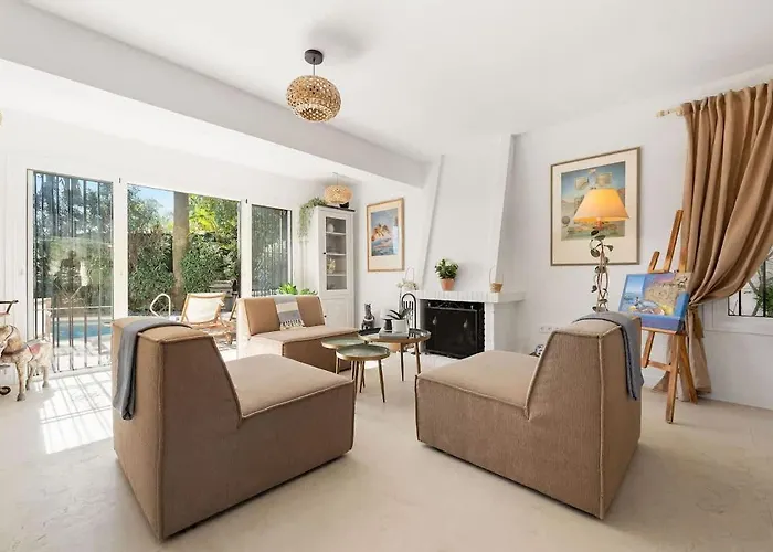 With Private Pool & Garden 5 Min To * Marbella