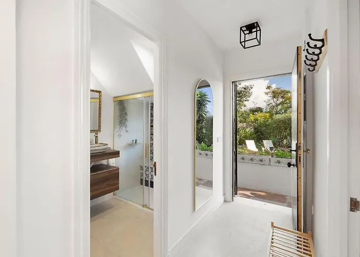With Private Pool & Garden 5 Min To