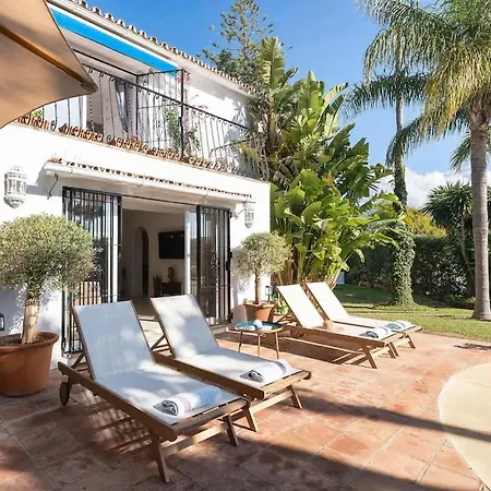 With Private Pool & Garden 5 Min To * 마르베야