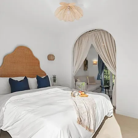 With Private Pool & Garden 5 Min To