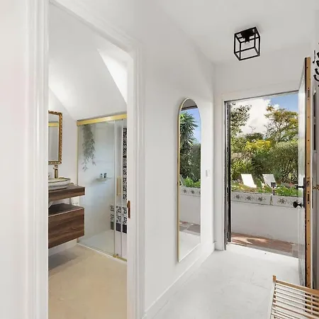 With Private Pool & Garden 5 Min To