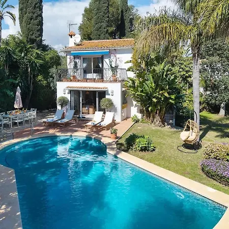 With Private Pool & Garden 5 Min To *
